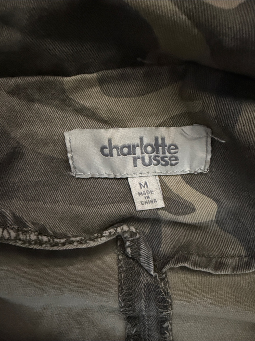 Charlotte Russe Camo Utility Jacket with Light Gray Knit Sleeves - Picture 3 of 8